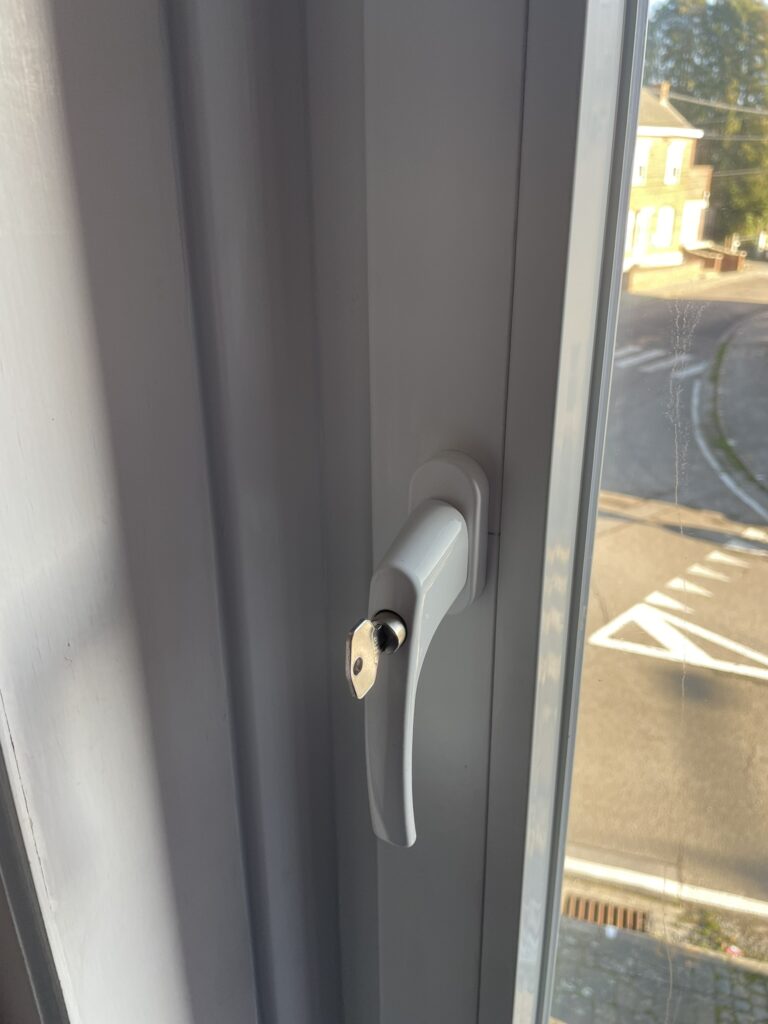 Fenêtres PVC et aluminium Aluplast, Salamander, Schüco, Aliplast et Reynaers – MARGO La Louvière