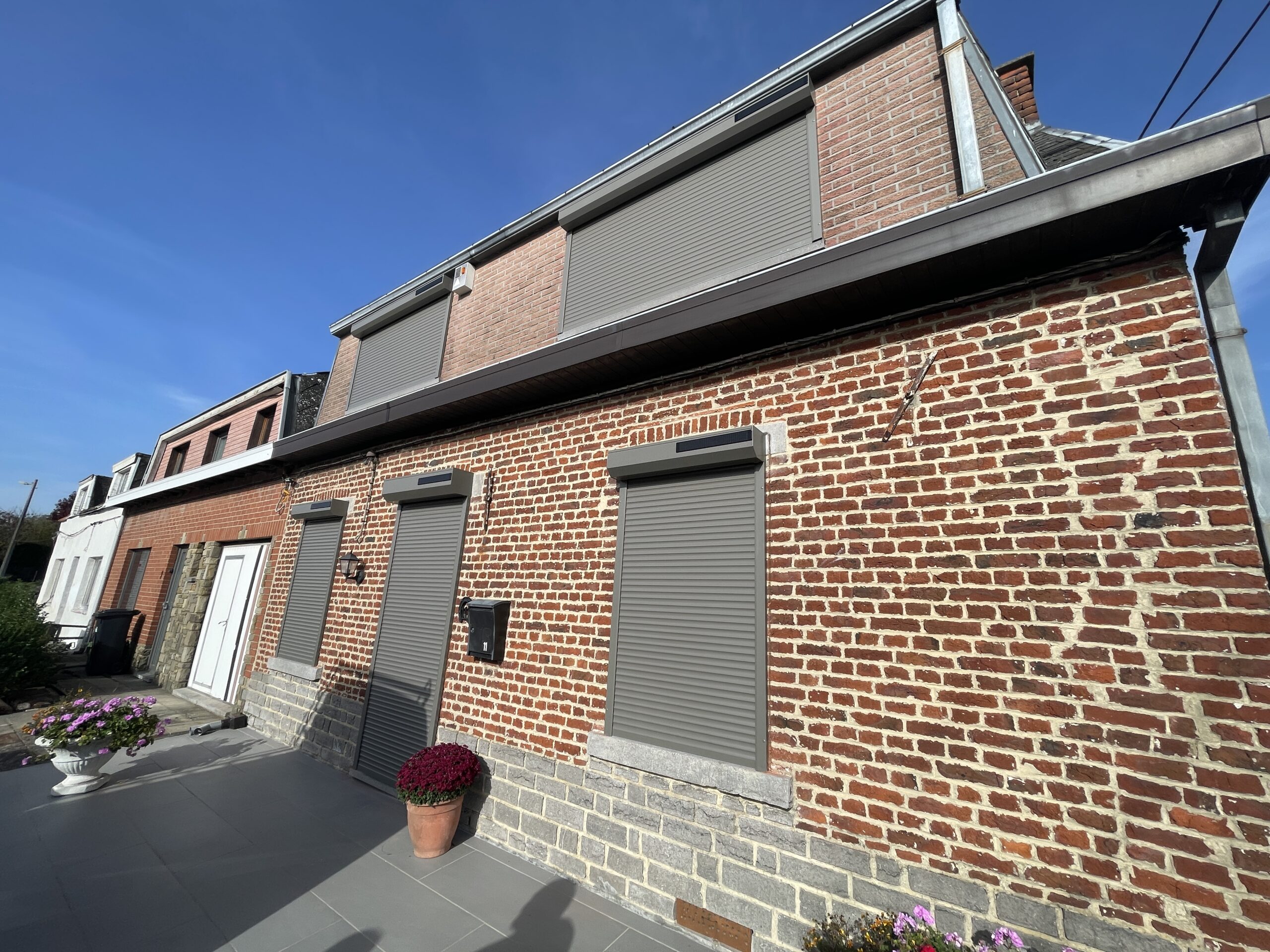 Volets roulants motorisés Somfy Anderlues – MARGO menuiseries