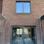 Installation de châssis PVC à Binche – MARGO menuiseries extérieures