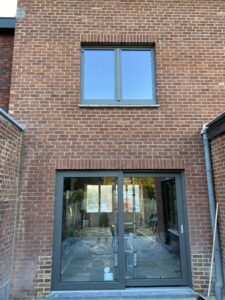 Installation de châssis PVC à Binche – MARGO menuiseries extérieures