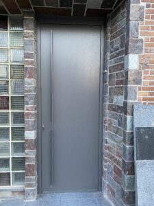 Porte d’entrée pvc moderne à Mons – MARGO