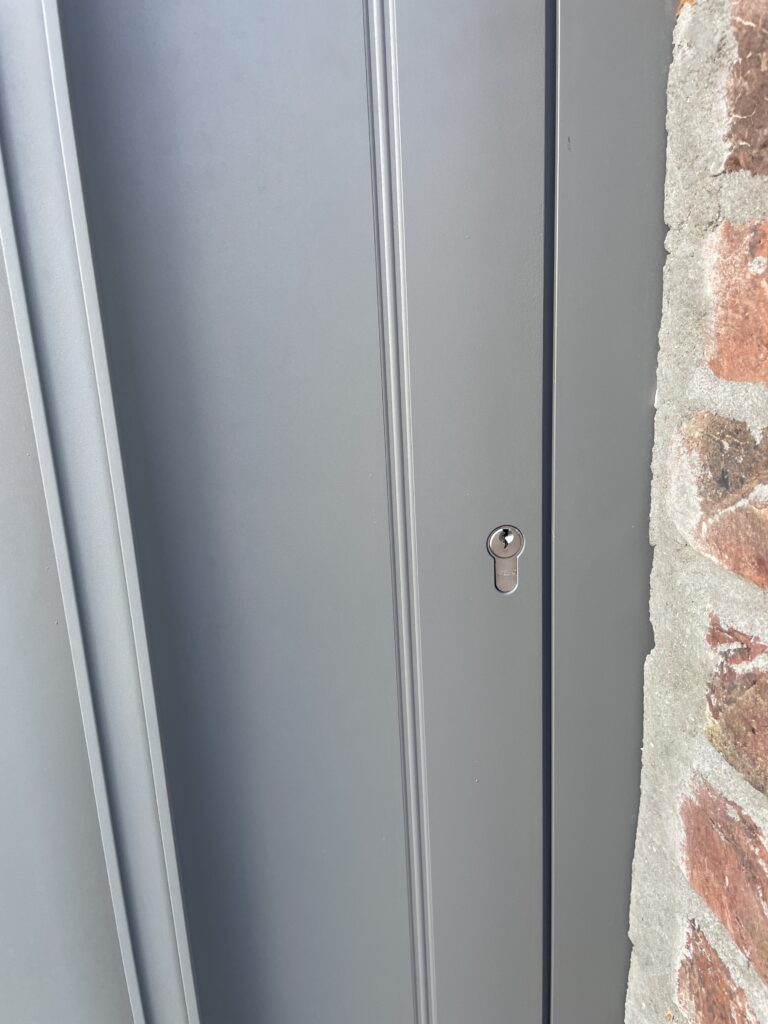 Portes d’entrée en PVC et aluminium avec serrure multipoints – MARGO menuiseries extérieures Haut de gamme  Estinnes