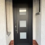 Porte entrée pvc tirant noire mat 